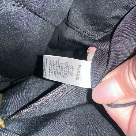 Fossil dual tone Leather Backpack - Missing one strap - Picture 12 of 12